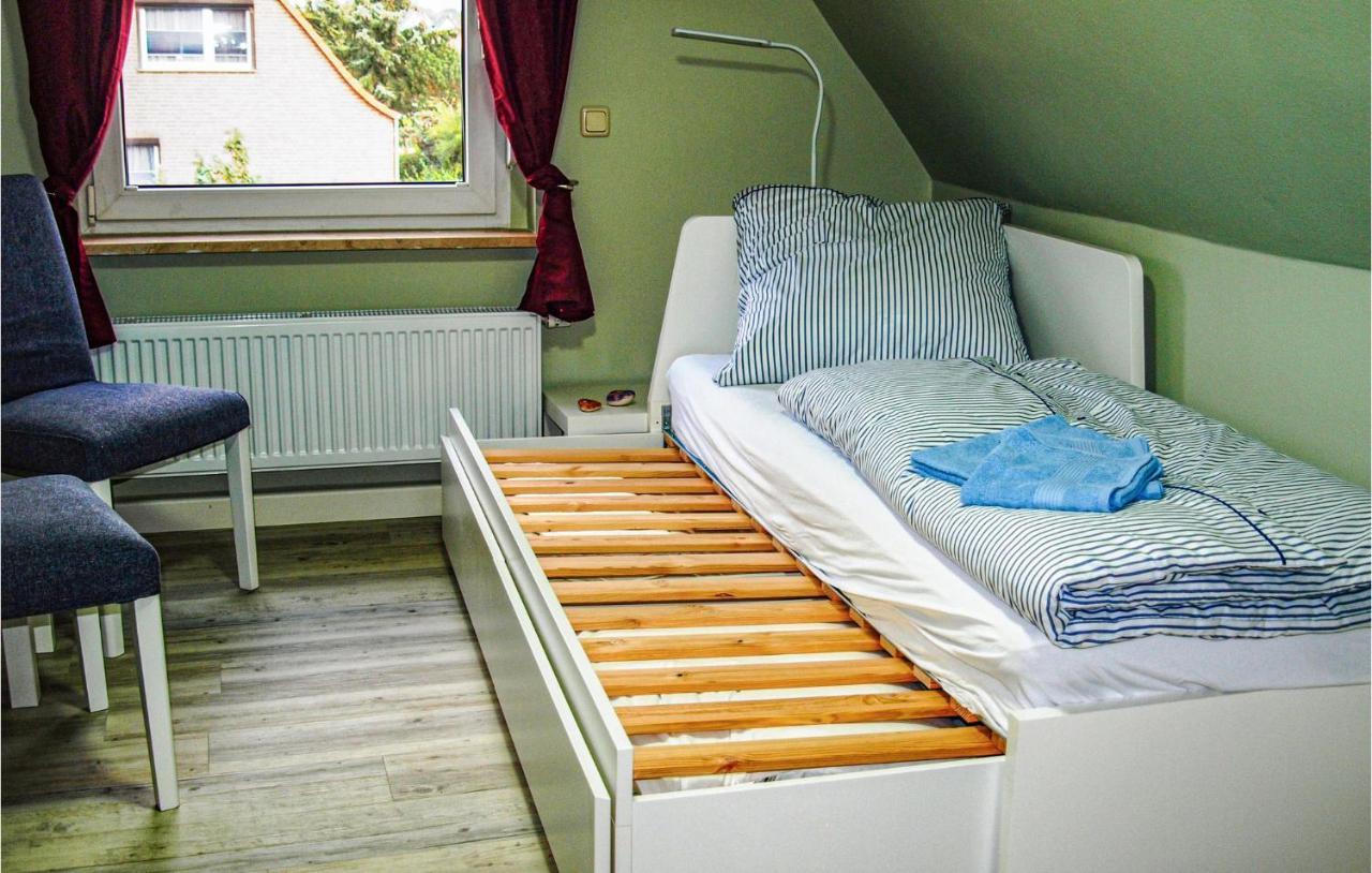 3 Bedroom Beautiful Home In ノイブランデンブルク エクステリア 写真