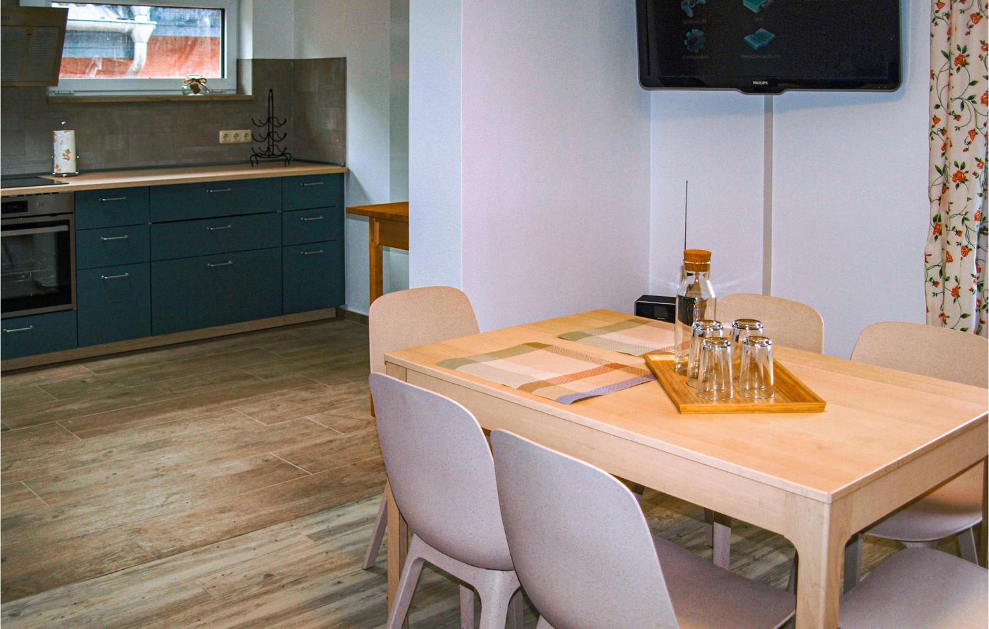 3 Bedroom Beautiful Home In ノイブランデンブルク エクステリア 写真